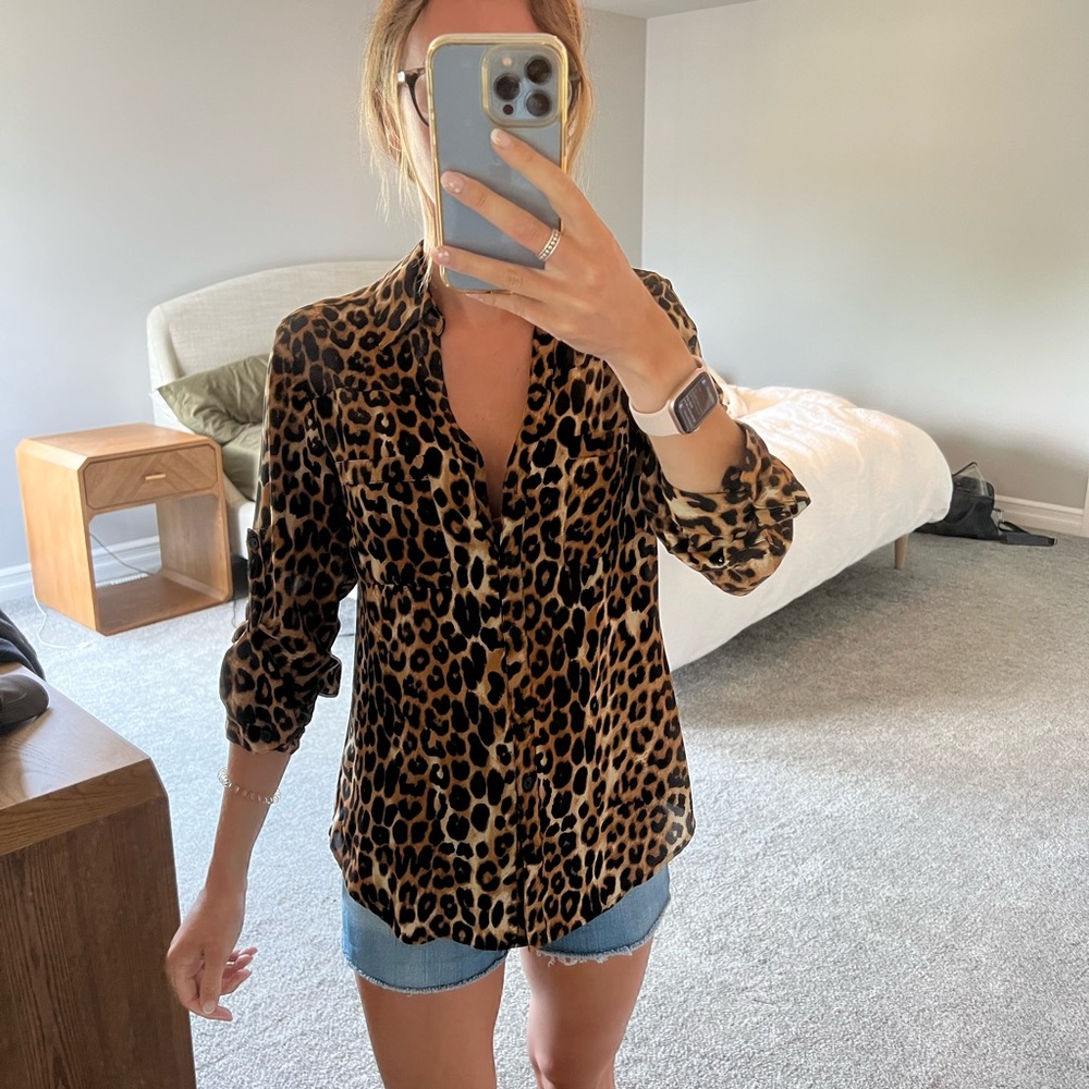 Express work top size xs leopard print